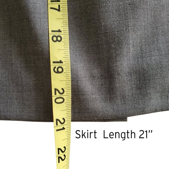 Anne Klein Round Neckline 5 Button Gray Lightweight Wool Blend Skirt Suit Size 2 - Picture 15 of 16
